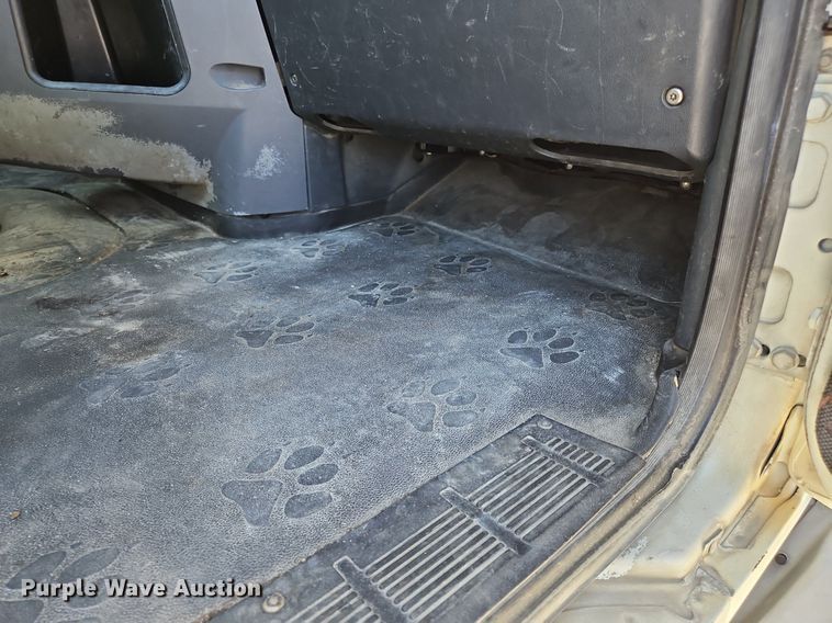 image for item OK9934 2012 Mack CXU semi truck