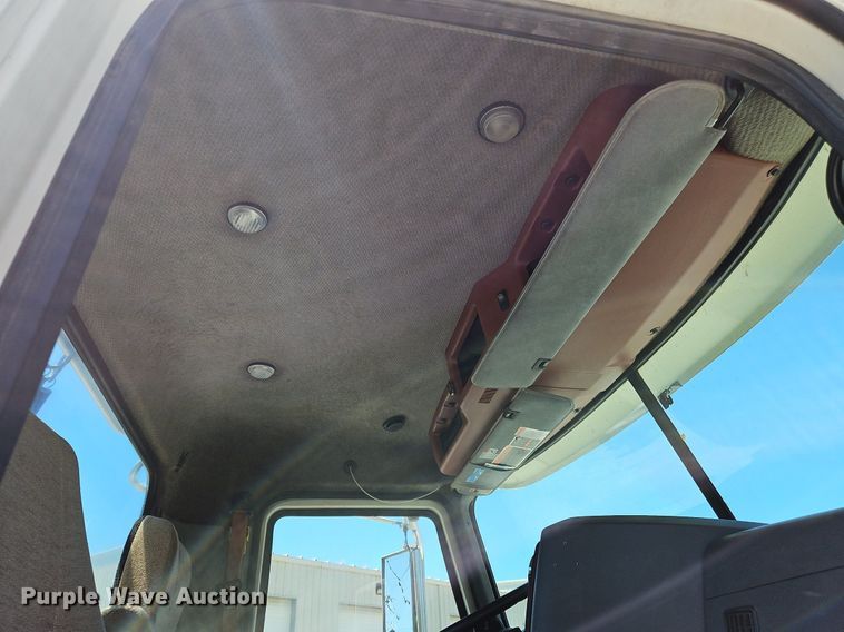 image for item OK9934 2012 Mack CXU semi truck