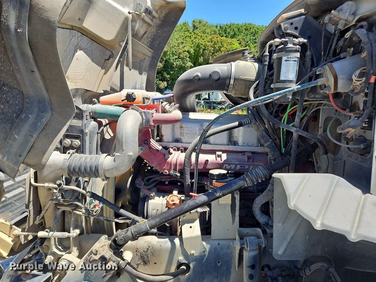 image for item OK9934 2012 Mack CXU semi truck