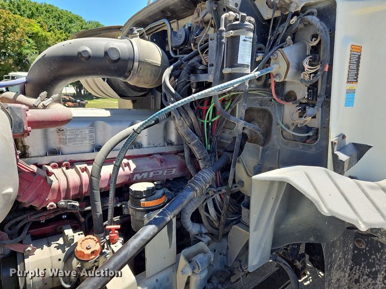 image for item OK9934 2012 Mack CXU semi truck