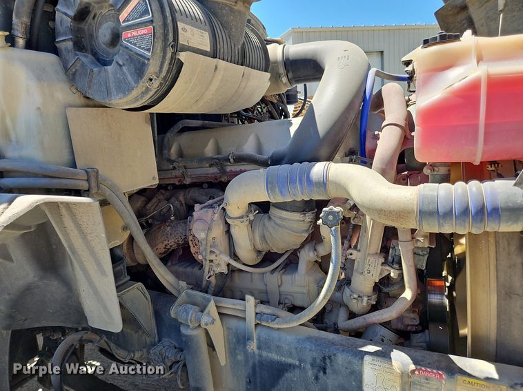 image for item OK9934 2012 Mack CXU semi truck