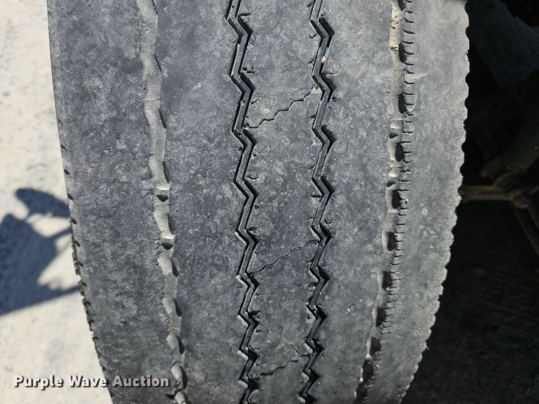 image for item OK9934 2012 Mack CXU semi truck