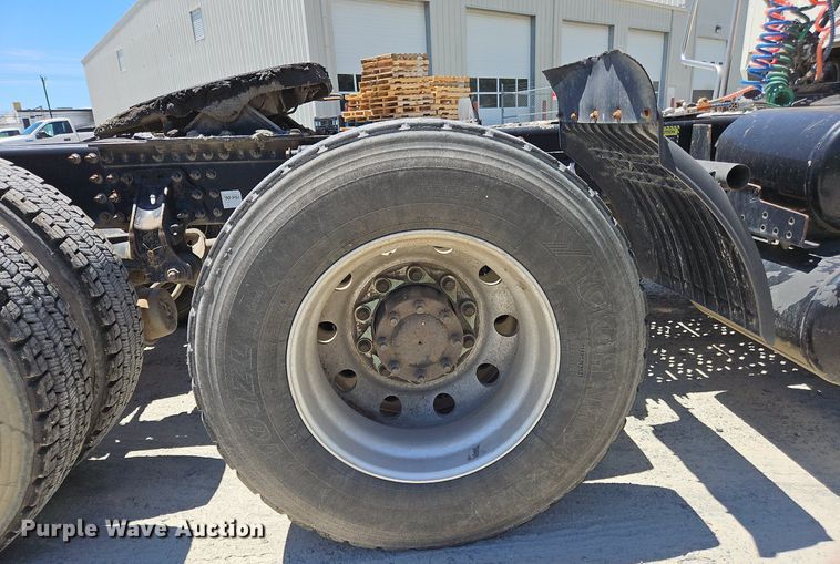 image for item OK9934 2012 Mack CXU semi truck