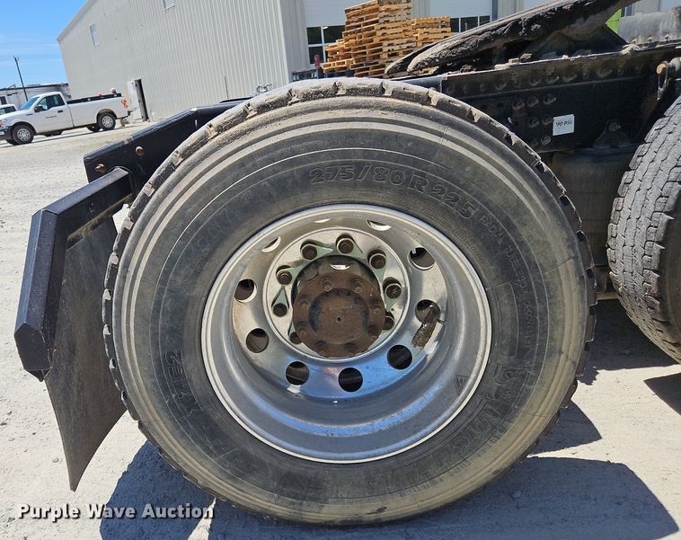 image for item OK9934 2012 Mack CXU semi truck