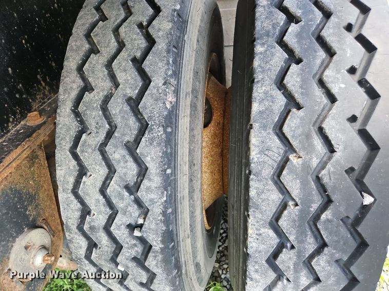 image for item OK9939 1999 Transcraft  TL-2000 Super-Beam flatbed trailer