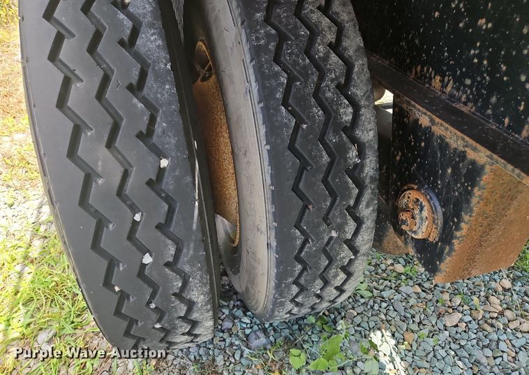 image for item OK9939 1999 Transcraft  TL-2000 Super-Beam flatbed trailer