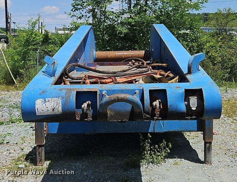 image for item OK9942 2010 Viking VL057102-4-60T oilfield trailer