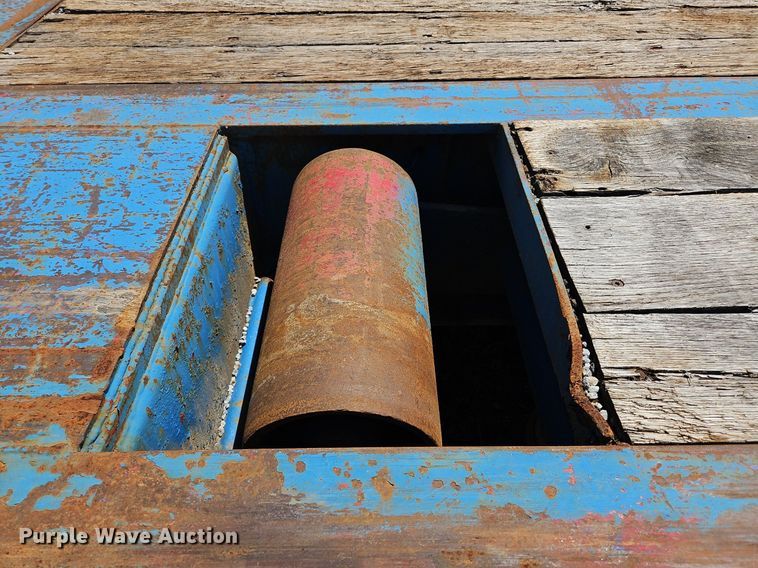 image for item OK9942 2010 Viking VL057102-4-60T oilfield trailer