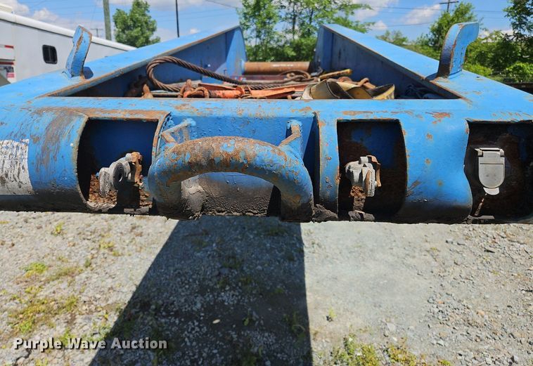 image for item OK9942 2010 Viking VL057102-4-60T oilfield trailer