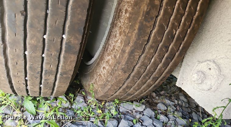 image for item OK9942 2010 Viking VL057102-4-60T oilfield trailer