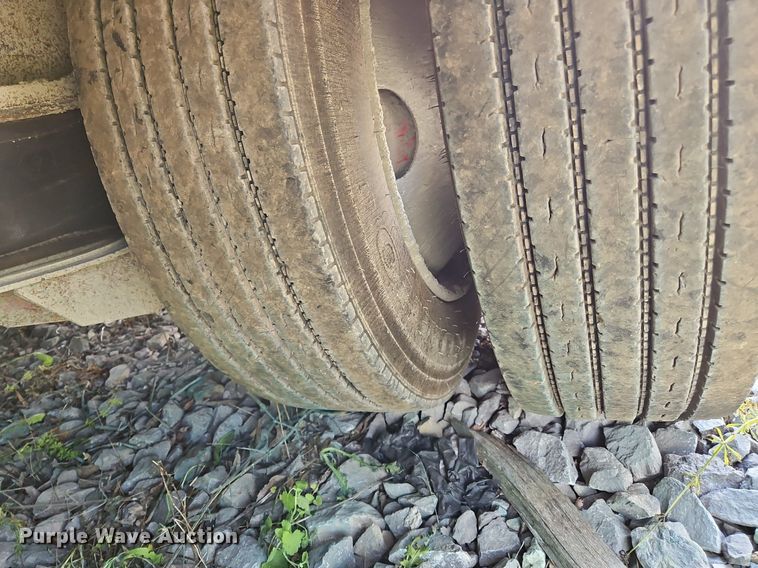 image for item OK9942 2010 Viking VL057102-4-60T oilfield trailer