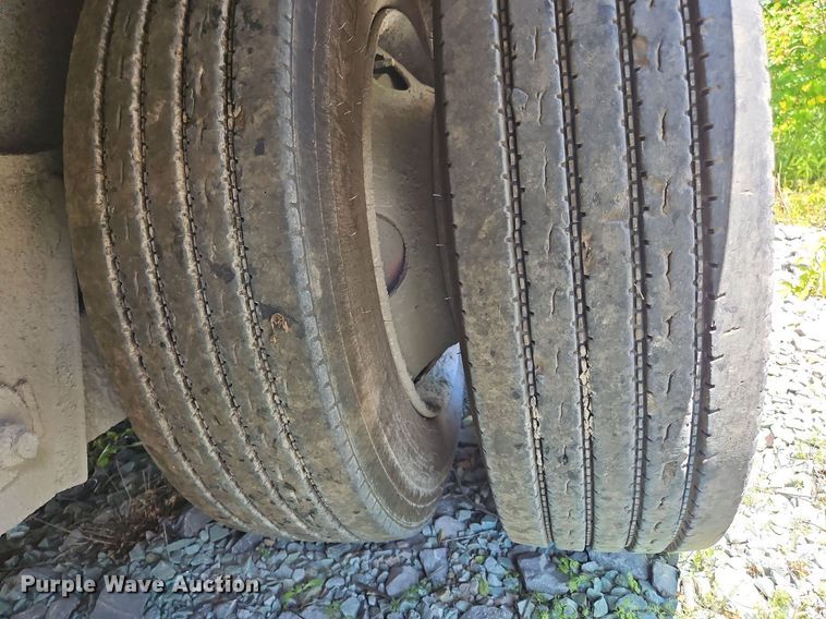 image for item OK9942 2010 Viking VL057102-4-60T oilfield trailer