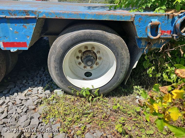 image for item OK9942 2010 Viking VL057102-4-60T oilfield trailer