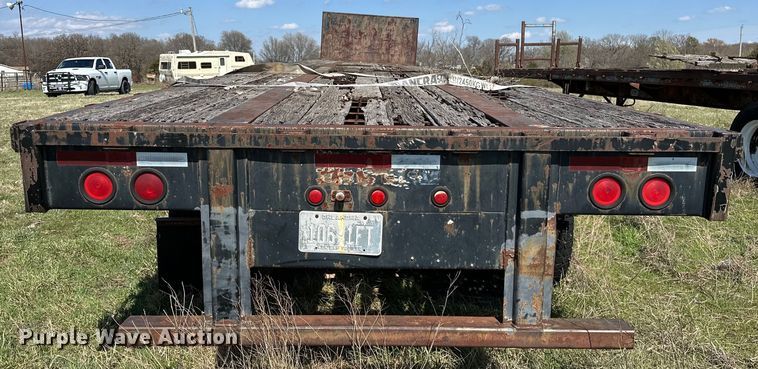 image for item OM9984 1991 Fontaine  FTW-4-8048SLW flatbed trailer