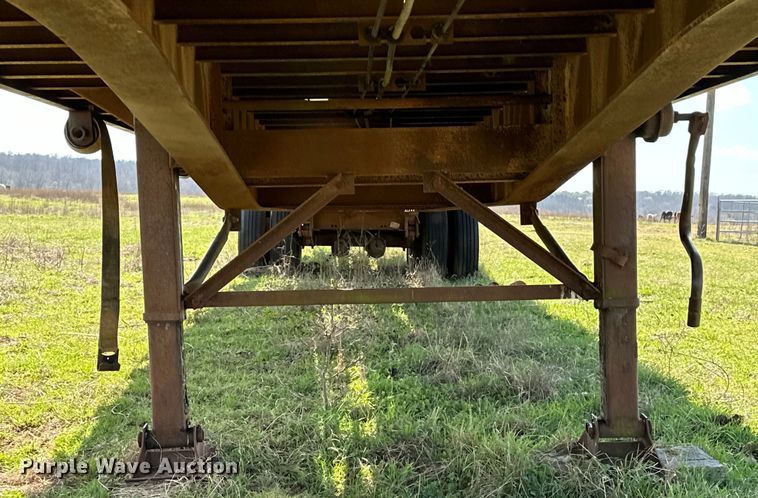 image for item OM9984 1991 Fontaine  FTW-4-8048SLW flatbed trailer