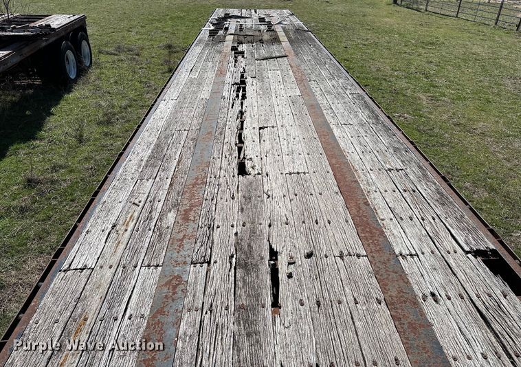 image for item OM9984 1991 Fontaine  FTW-4-8048SLW flatbed trailer