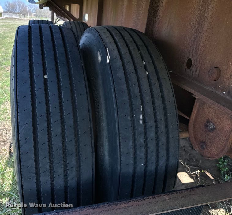 image for item OM9984 1991 Fontaine  FTW-4-8048SLW flatbed trailer