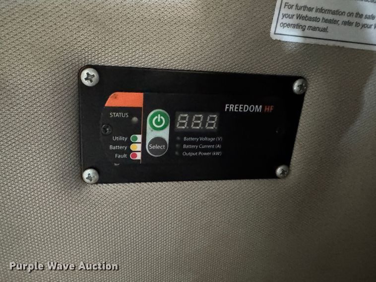 image for item ZA0417 2020 Volvo VNR semi truck