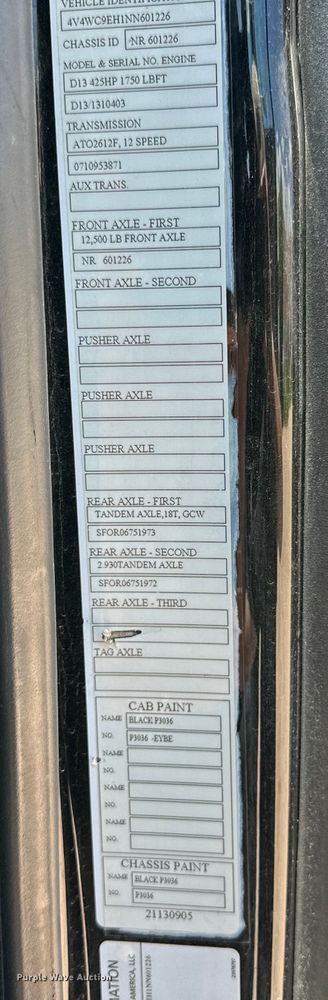 image for item ZA0419 2022 Volvo VNR semi truck