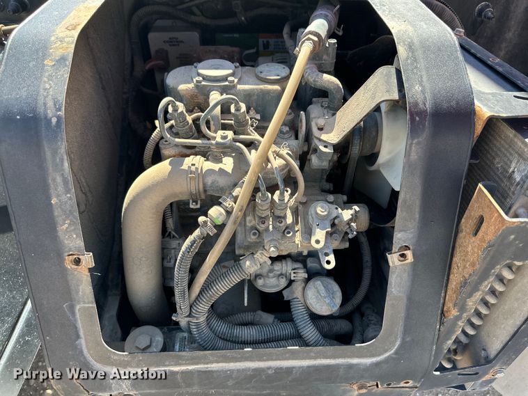 image for item ZA0424 2020 Peterbilt 579 semi truck