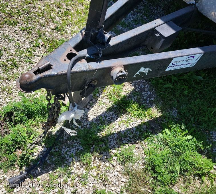 image for item DG0643 2004 Forest River enclosed cargo trailer