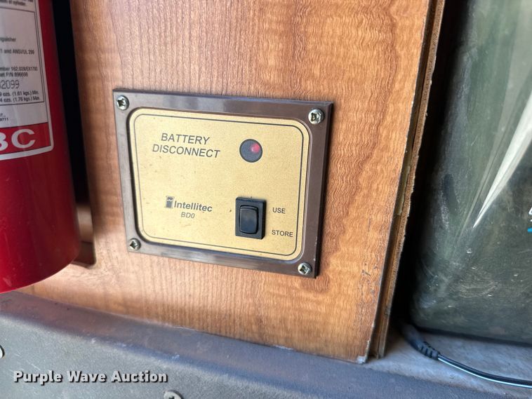 image for item DK6648 2004 Coachmen Leprechaun RV