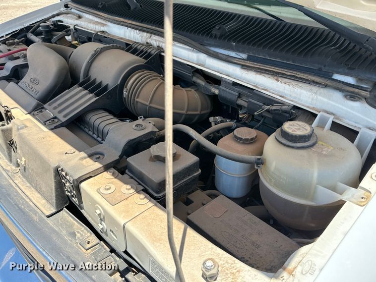 image for item DK6648 2004 Coachmen Leprechaun RV