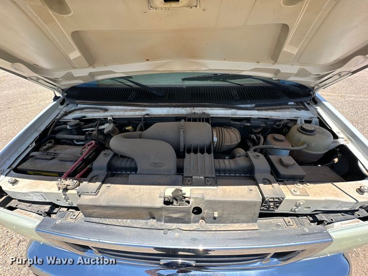 image for item DK6648 2004 Coachmen Leprechaun RV