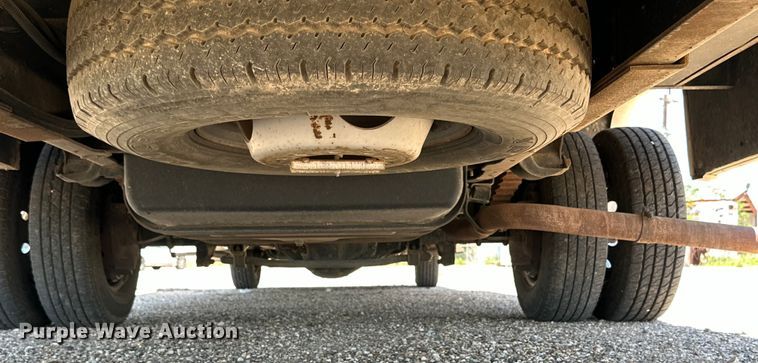 image for item DK6648 2004 Coachmen Leprechaun RV