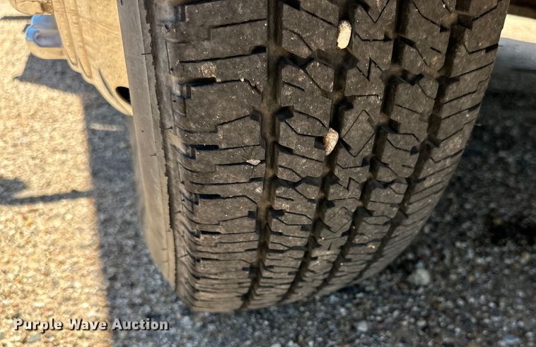 image for item DK6648 2004 Coachmen Leprechaun RV