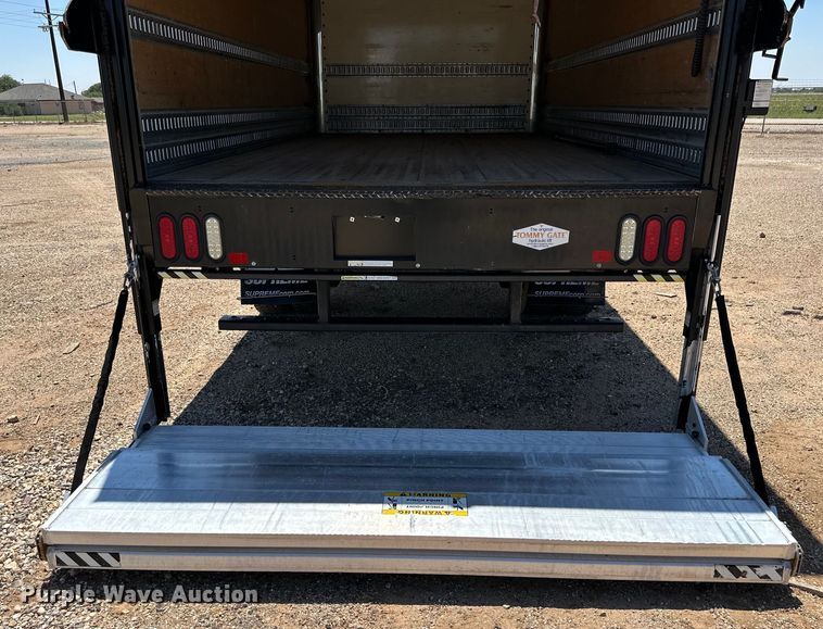 image for item DK6649 2015 Ford F550 Super Duty XL box truck