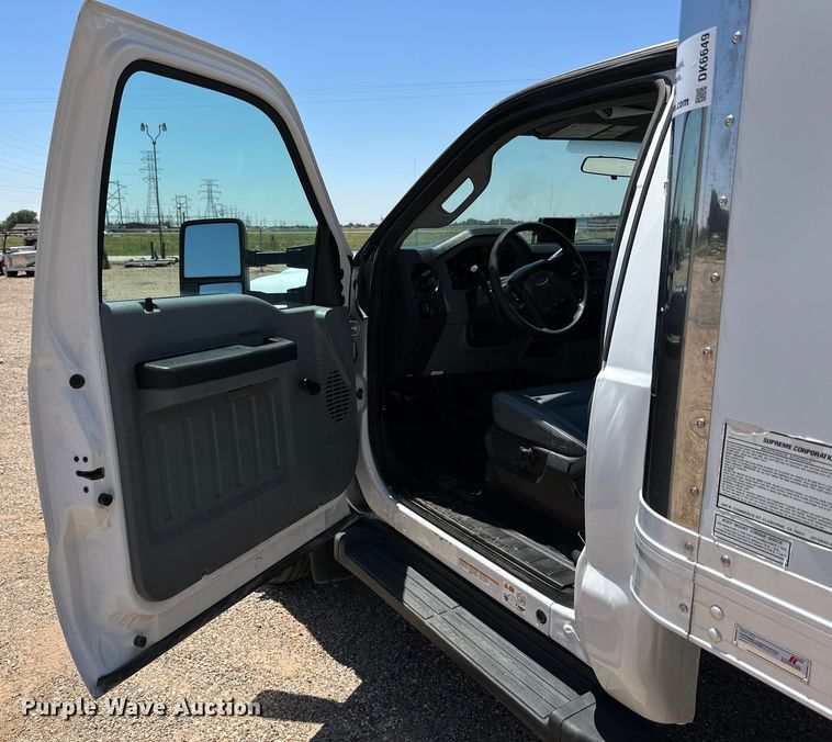 image for item DK6649 2015 Ford F550 Super Duty XL box truck