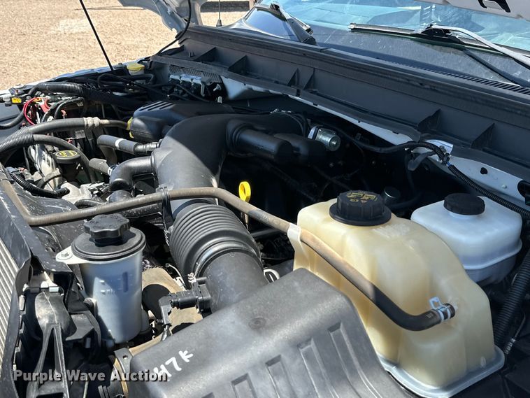 image for item DK6649 2015 Ford F550 Super Duty XL box truck