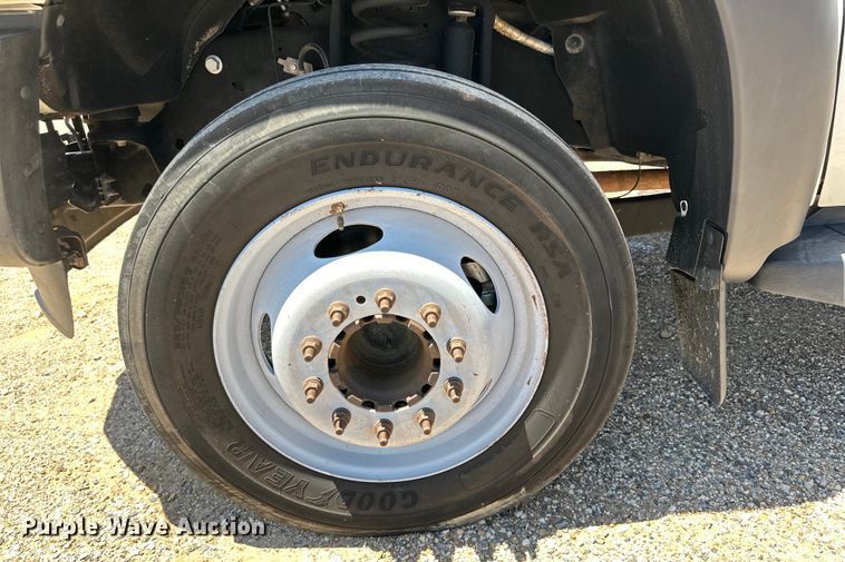 image for item DK6649 2015 Ford F550 Super Duty XL box truck