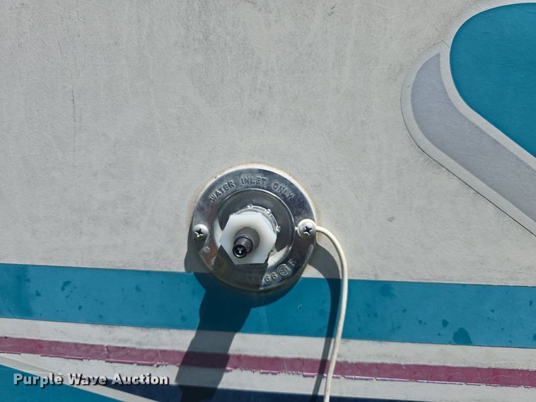 image for item DM1721 1996 Winnebago Brave RV