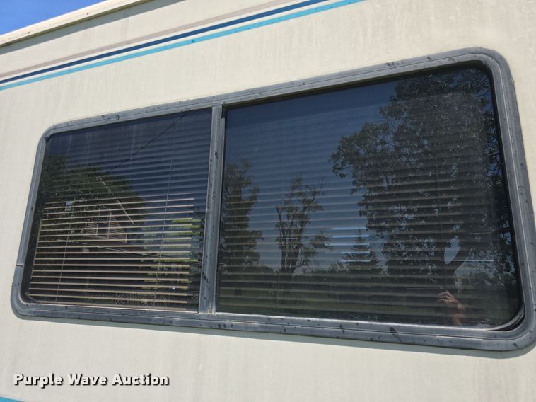 image for item DM1721 1996 Winnebago Brave RV