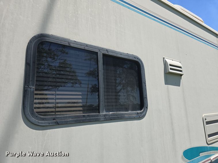 image for item DM1721 1996 Winnebago Brave RV