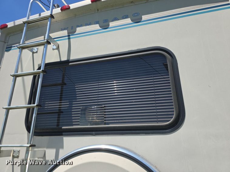 image for item DM1721 1996 Winnebago Brave RV