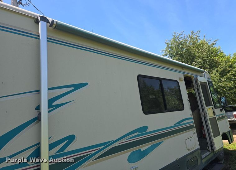 image for item DM1721 1996 Winnebago Brave RV