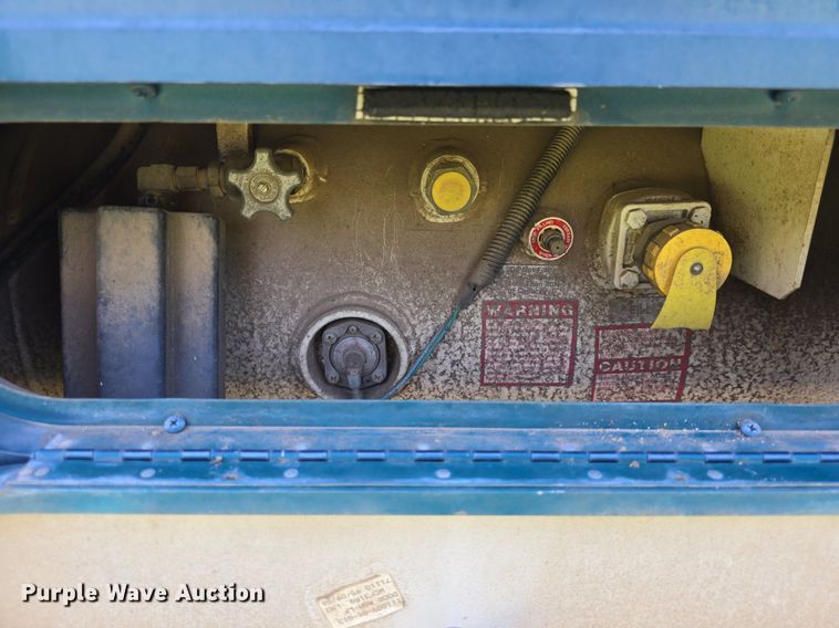 image for item DM1721 1996 Winnebago Brave RV