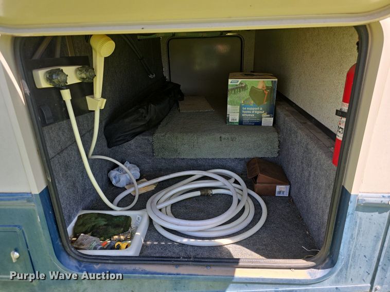 image for item DM1721 1996 Winnebago Brave RV