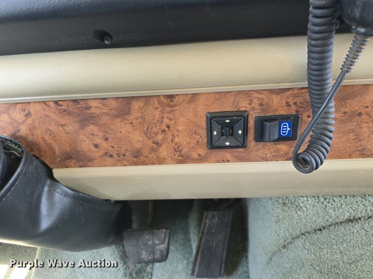 image for item DM1721 1996 Winnebago Brave RV