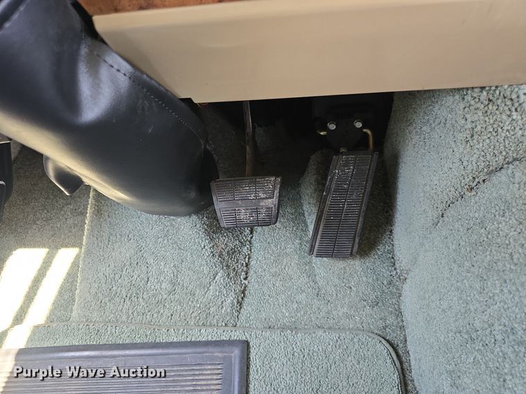 image for item DM1721 1996 Winnebago Brave RV