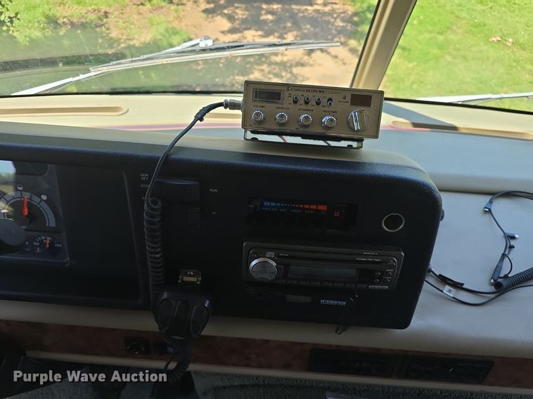 image for item DM1721 1996 Winnebago Brave RV