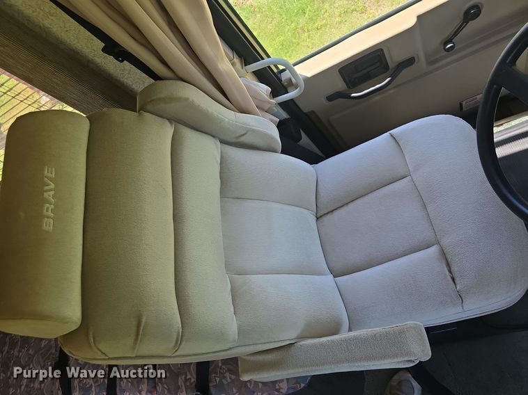 image for item DM1721 1996 Winnebago Brave RV