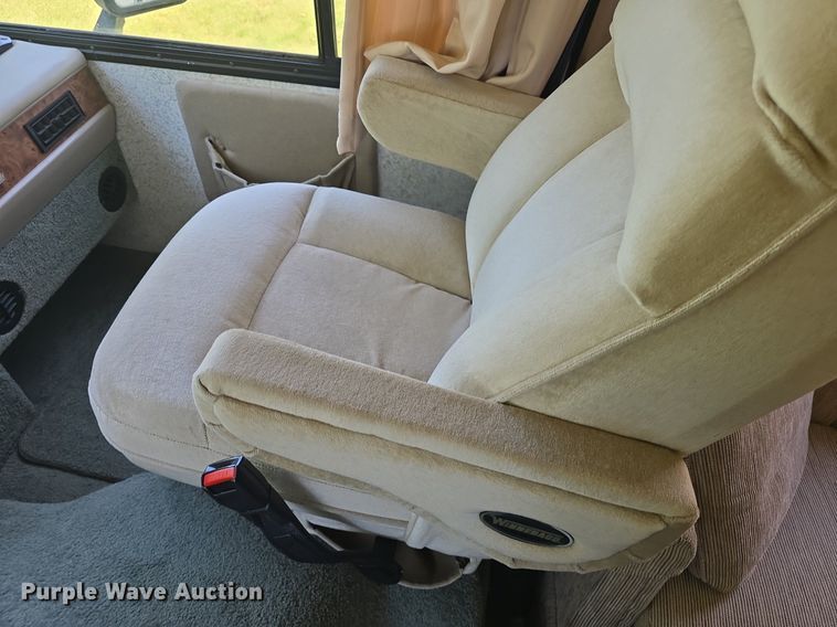 image for item DM1721 1996 Winnebago Brave RV