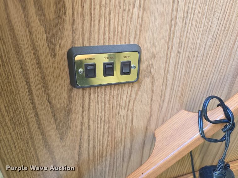 image for item DM1721 1996 Winnebago Brave RV