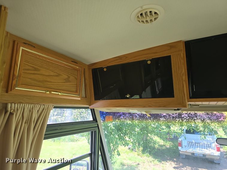 image for item DM1721 1996 Winnebago Brave RV