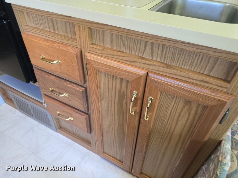 image for item DM1721 1996 Winnebago Brave RV