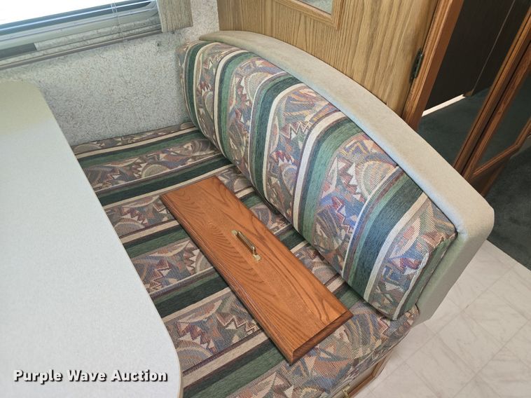 image for item DM1721 1996 Winnebago Brave RV